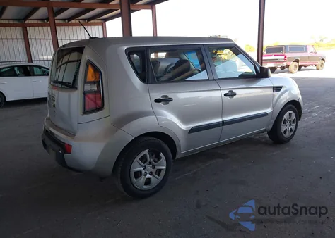 2011 Kia Soul z USA, uszkodzony, nr VIN KNDJT2A15B7299607